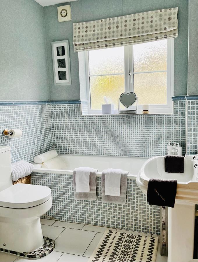 Woodbriar Bed and Breakfast Penmaen-mawr Εξωτερικό φωτογραφία